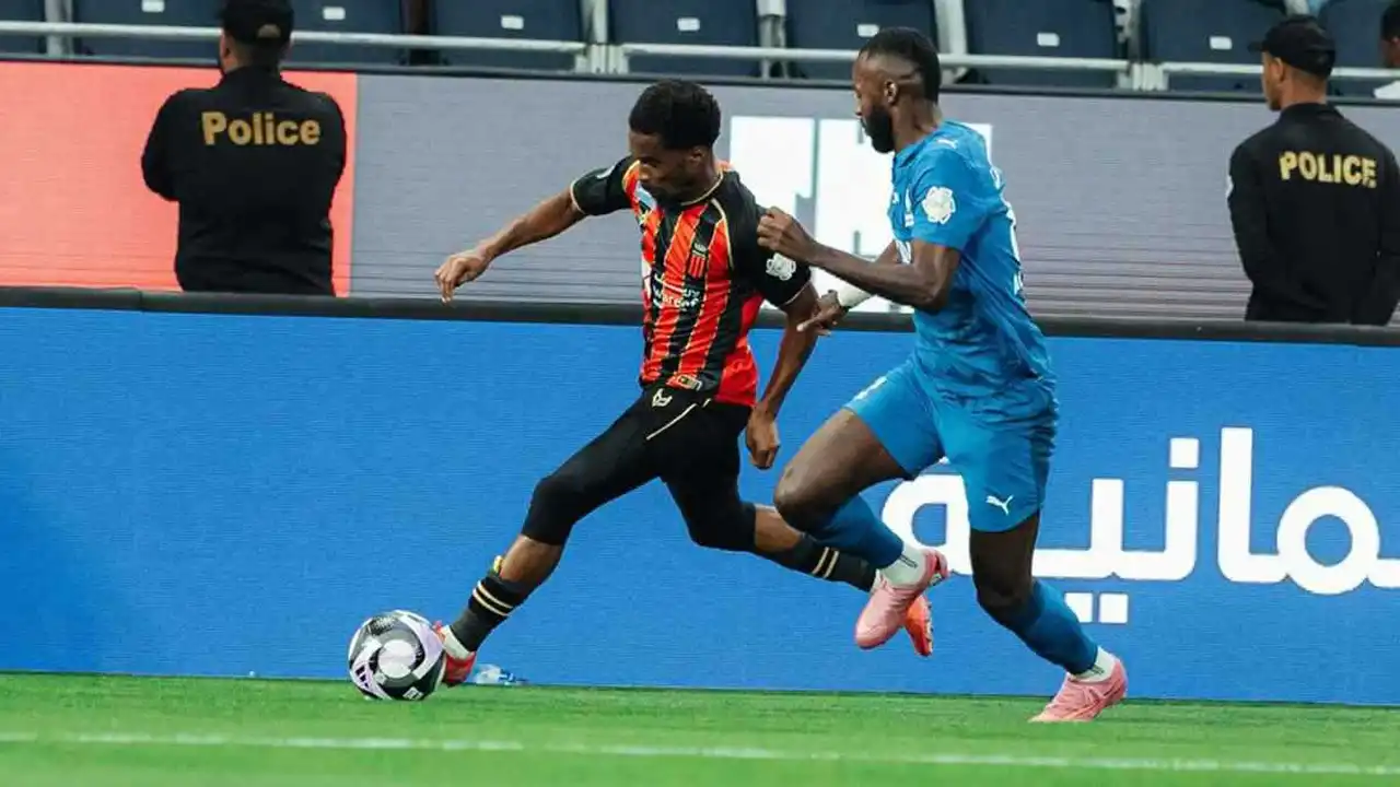 بث مباشر مجاني.. قنوات ثمانية تنقل مباراة الهلال والرياض بتغطية استثنائية للجمهور السعودي